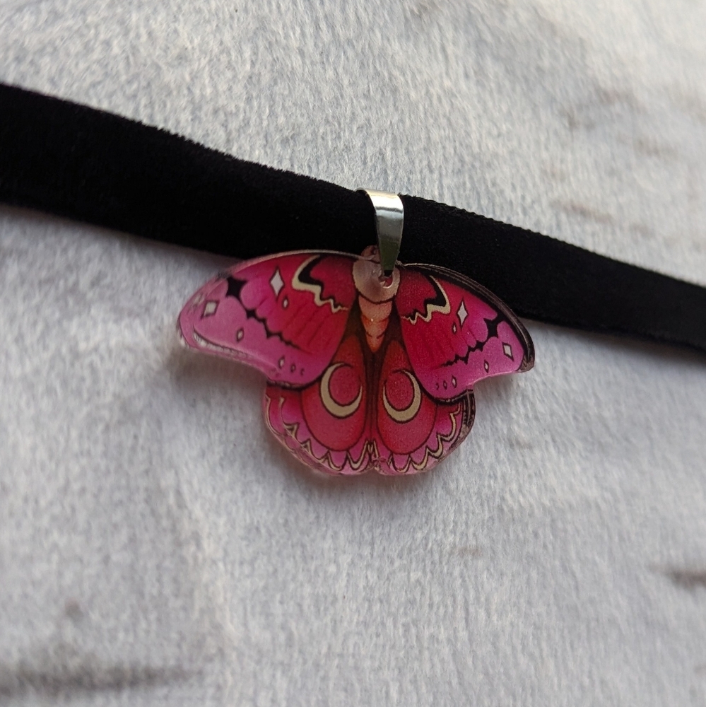 🖤 Butterfly Choker